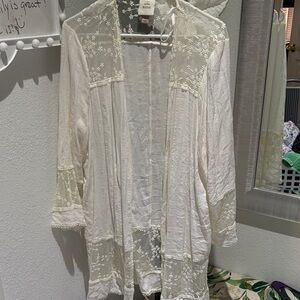 Elegant White Lace Kimono by Knox Rose